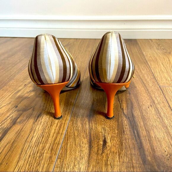 Nicole Miller Pointed  Toe Pump with Floral Detail D’orsay Size 6.5 - Picture 3 of 8